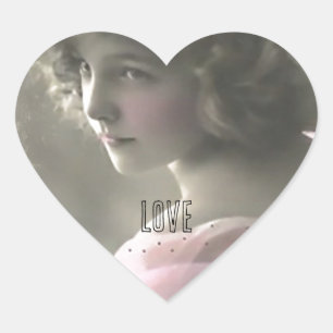 Sticker Cœur Jeune fille victorienne vintage en amour rose