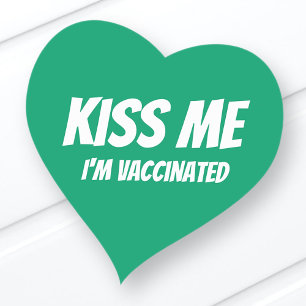 Sticker Cœur Kiss Me Je suis Vacciné Moderne Mignonne Citation 