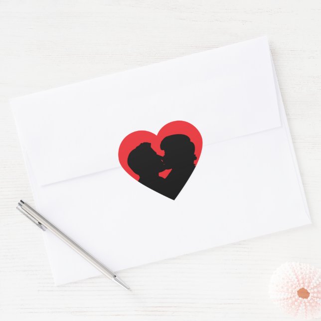 Sticker Cœur Kissing Couple Silhouette on Red Heart (Enveloppe)