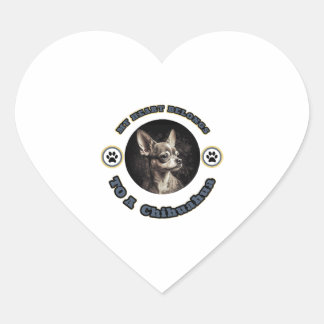 Sticker Cœur Mon Coeur Appartient À Un Chihuahua