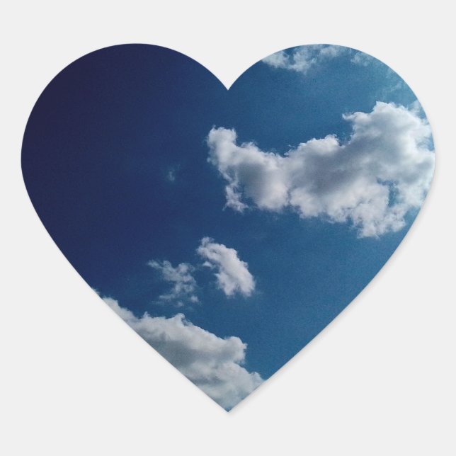 Sticker Cœur Nuages blancs, sur un ciel bleu foncé (Devant)