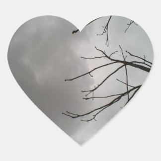 Sticker Cœur Nuages de tempête noire