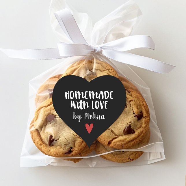 Sticker Cœur Personnalisé Noir Blanc Fait Maison Avec Amour (A cute black and white homemade with love sticker.  So cute for decorating gifts.)