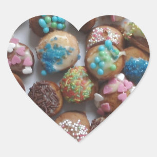 Sticker Cœur petits gâteaux d'anniversaire colorés, nourriture,