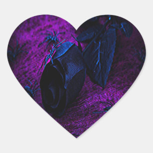 Sticker Cœur Rose éffrayant en matière noire, araignées noires