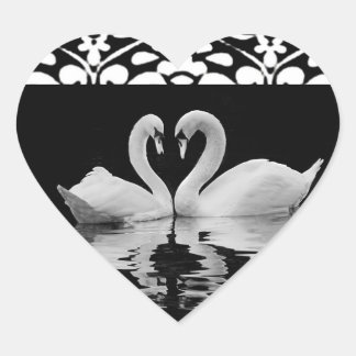 Sticker Cœur Sceau de cygne noir et blanc traditionnel