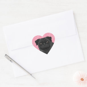 Sticker Cœur Tête de chien Carlin noir en gros plan sur des coe