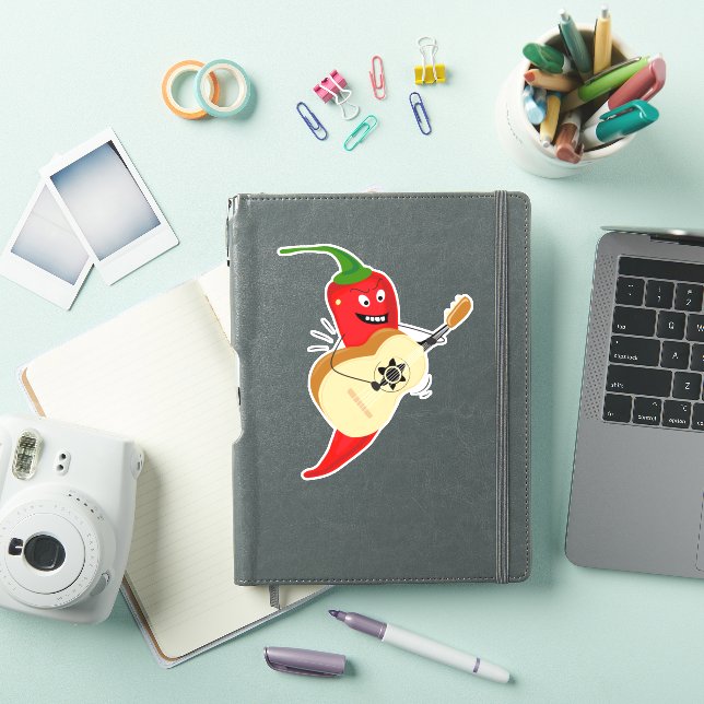 Sticker Crazy Chili Pepper Jouer Guitare, Drôle Nourriture (Couverture iPad)