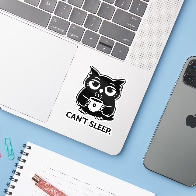 Sticker Cute Black Owl Can't Sleep Coffee Cup Illustration (Ordinateur portable avec iPhone)
