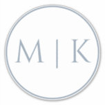 Sticker Dusty Blue Monogrammes Nom Simple Minimal Mariage<br><div class="desc">Imprimé avec des initiales monographiques (que vous pouvez modifier,  modifier et personnaliser) en couleur bleue poussiéreuse personnalisée. Design disponible dans toutes les tailles,  il suffit de choisir la bonne taille que vous avez besoin.</div>