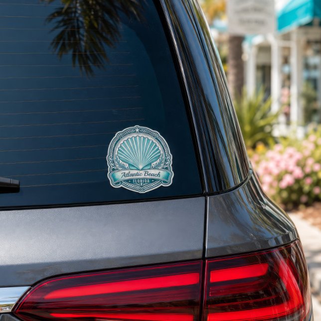 Sticker Emblème côtier d'Atlantic Beach FL coquillage (Atlantic Beach Florida seashell sticker displayed on the rear window of a luxury SUV.)