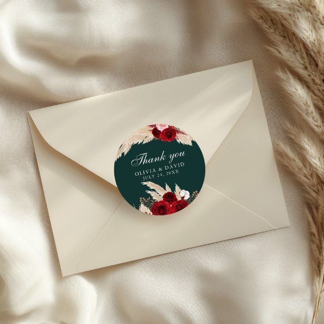 Sticker en Rose de Bourgogne et en Merci d'herbe P (Burgundy Roses and Pampas Grass Thank You Sticker on an elegant wedding envelope)