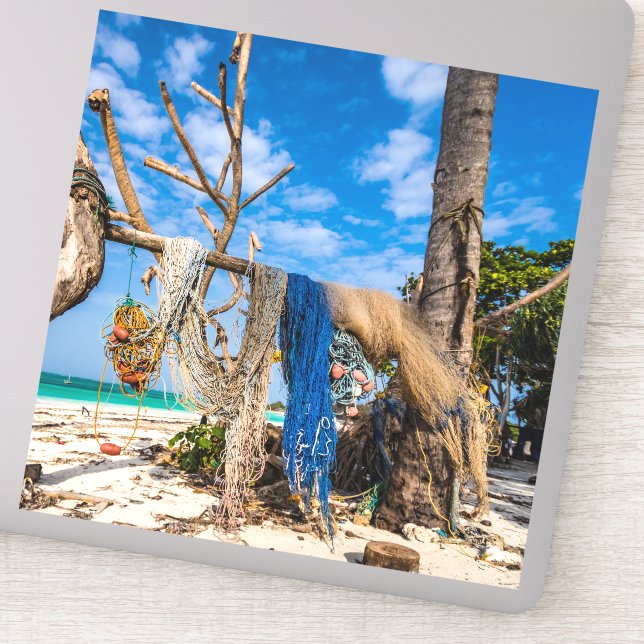 Sticker Filets de pêche séchant sur la plage (Détail)