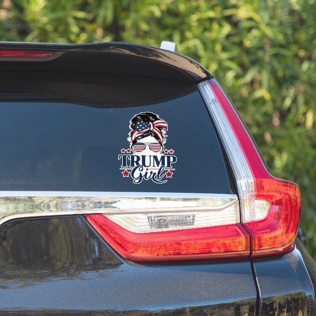Sticker Fille de Trump Chignon Décoiffé Trump 2024 Électio (Côté voiture)