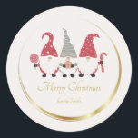 Sticker Gnome Christmas Gold Round<br><div class="desc">Les Gnomes de Noël sont les plus mignons ! Utilisez ces autocollants personnalisés pour l'emballage cadeau et le courrier.</div>