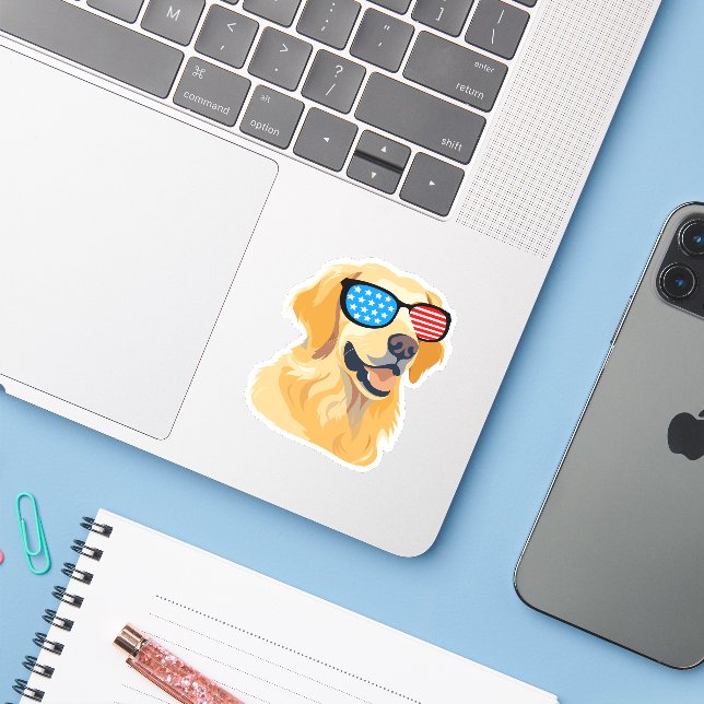 Sticker Golden Retriever patriotique (Ordinateur portable avec iPhone)