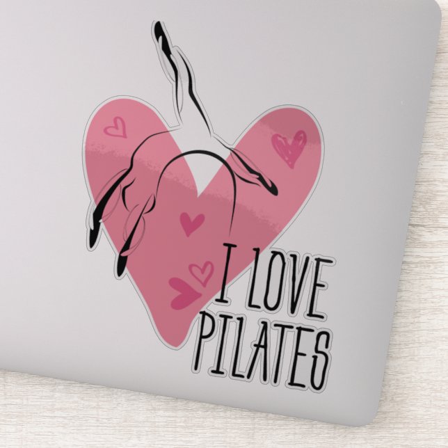 Sticker I LOVE PILATES Pilates Pose sur baril (Détail)
