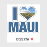 Sticker J'aime Maui Hawaii<br><div class="desc">J'adore l'autocollant Maui Hawaii avec une photo en forme de coeur mignonne de l'océan Hawaiien bleu et des montagnes vertes. De belles eaux côtières me rendent heureux en vacances d'été. Design de photographie en saké mignon avec moulins à vent sur une colline.</div>