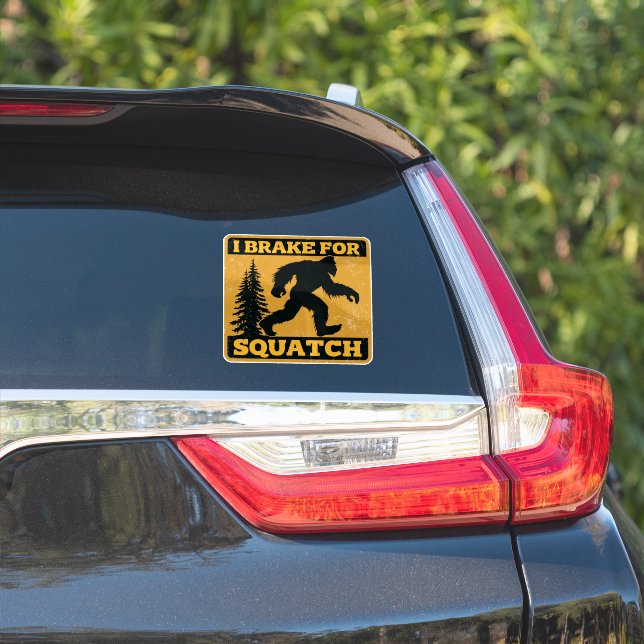 Sticker Je freine pour Squatch Rétro Bigfoot Jaune Drôle (Côté voiture)