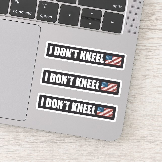Sticker Je ne m'agenouille pas MAGA Respecte le drapeau am (Détail)