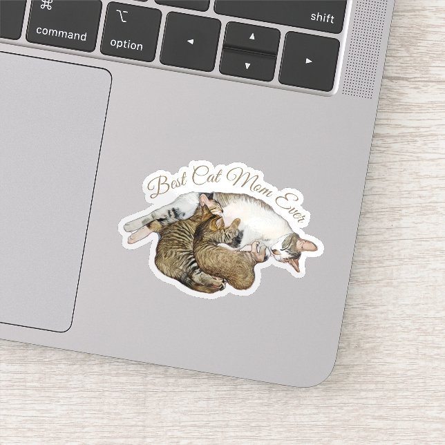 Sticker Jolie chatte maman allaitant ses petits chatons (Détail)