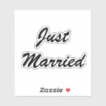Sticker Juste marié marié(e)s marié(e)s Mariage de texte d<br><div class="desc">Une coutume simple et cool en noir,  parfaite pour les mariages ! Vous pouvez modifier le texte,  et aussi les couleurs et la police !</div>