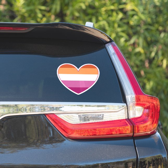 Sticker Lesbian LGBTQ+ Pride et soutien Coeur arc-en-ciel (Côté voiture)
