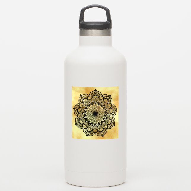 Sticker Mandala noir sur fond or doux (Gourde)
