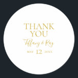 Sticker Mariage Merci or simple et élégant<br><div class="desc">Cet autocollant simple et élégant en or,  merci mariage,  est parfait pour votre mariage moderne minimaliste en or et blanc. Le design comporte une police d'or contemporaine minimale accompagnée d'une calligraphie formelle. Gardez-le tel quel,  ou choisissez de le personnaliser avec vos propres oeuvres d'art ou photos !</div>