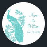 Sticker Mariage Peacock<br><div class="desc">L'appel d'un paon est porté à l'esprit sur cet autocollant. Une illustration classique d'un paon dans un arbre dans les tons turquoise encadre vos noms et la date de l'événement. Une grande faveur ou une utilisation comme scellés d'enveloppe ou sur les paquets. Disponible en couleurs alternatives avec une gamme de...</div>