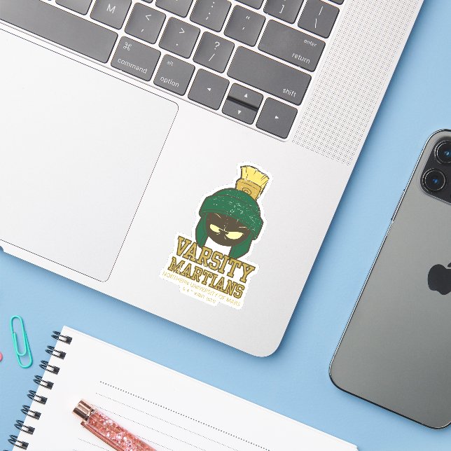 Sticker MARVIN MARTIAN™ Varsity Collegiate Graphic (Ordinateur portable avec iPhone)