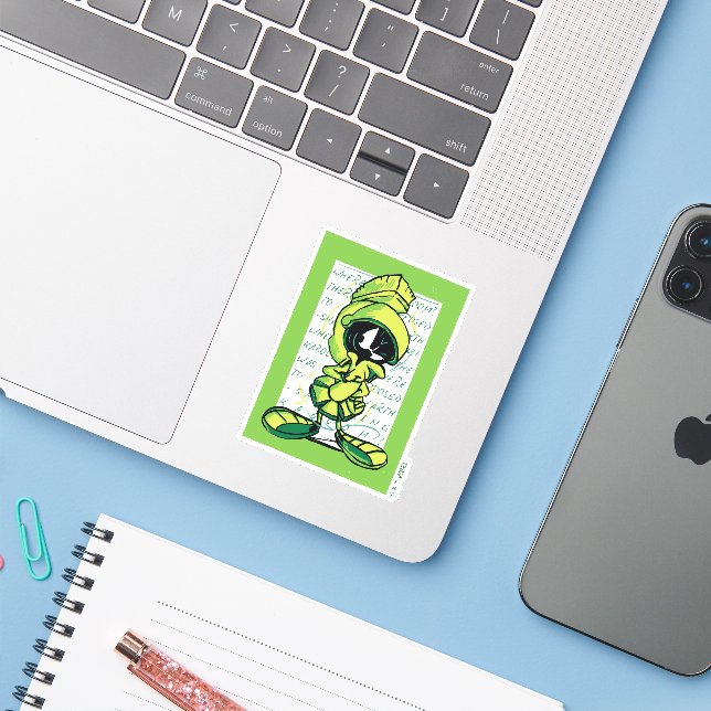 Sticker MARVIN THE MARTIAN™ - Croquis (Ordinateur portable avec iPhone)