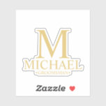 Sticker Monogramme et nom du Groomsman personnalisé modern<br><div class="desc">Ajoutez une touche personnelle à votre mariage avec autocollant personnalisé. avec monogramme personnalisé, nom et titre du groomsman en style de police serif classique or. Aussi parfait pour Best Man, Père de la Mariée et plus. Remarque : Les détails du papier sont simulés dans l'illustration. Il n'y aura pas de...</div>