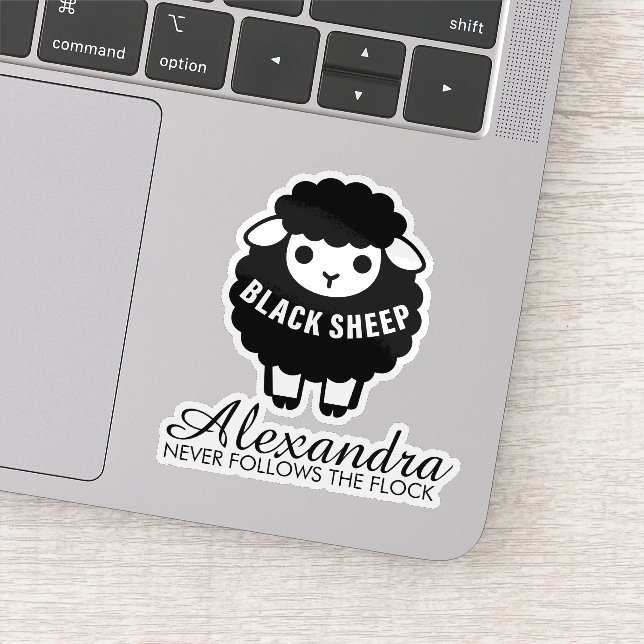 Sticker Mouton Noir Rose Script Ne Suit Jamais Le Troupeau (Détail)