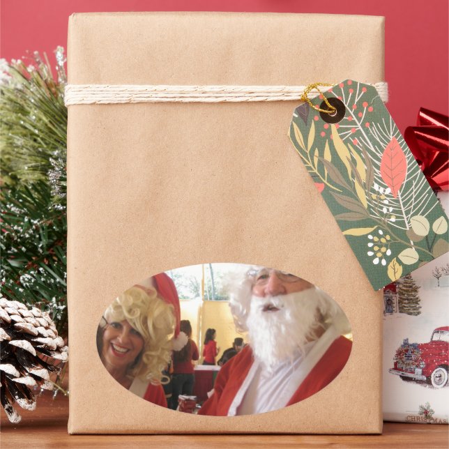 Sticker Ovale Célébration de Noël de père Noël et Mme Claus - Fe (vacances)