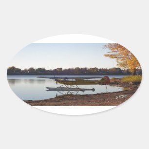 Sticker Ovale Hydravion par le lac