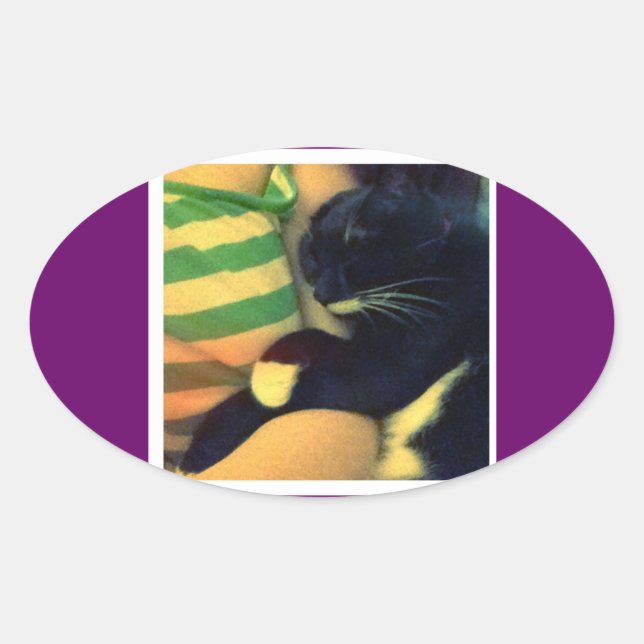 Sticker Ovale Les griffes de Lucy (Devant)