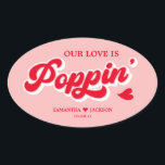 Sticker Ovale Mariage Rouge et Pink Popcorn Retro Faveur<br><div class="desc">Parfait pour ajouter une touche de fantaisie à votre journée spéciale ! Ces faveurs de mariage uniques sont idéales pour un mariage kitsch, un mariage super ou un mariage branché. Parfait pour un mariage éclectique ou un mariage rétro avec des thèmes comme le rétro Vegas mariage, le disco mariage ou...</div>