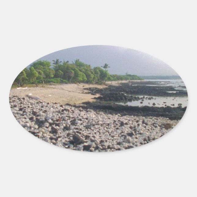 Sticker Ovale PunaluGu Plage de sable noir Hawaii Big Island (Devant)
