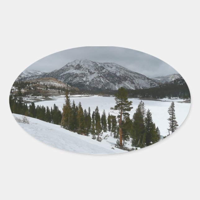 Sticker Ovale Snowy Ellery Lake California Paysage hivernal (Devant)