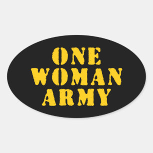 STICKER OVALE UNE ARMÉE FEMME