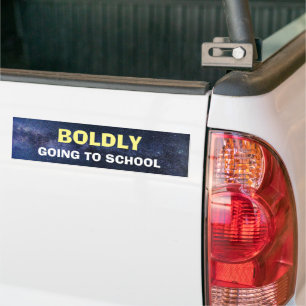 Sticker pare-chocs - Aller à l'école avec audace
