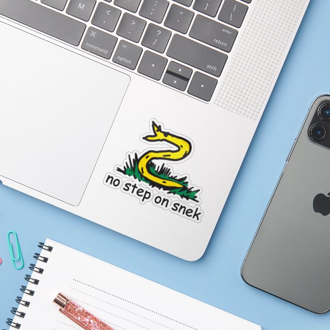 Sticker Pas de pas sur les mèmes de snek Gadsden SnekRight (Ordinateur portable avec iPhone)
