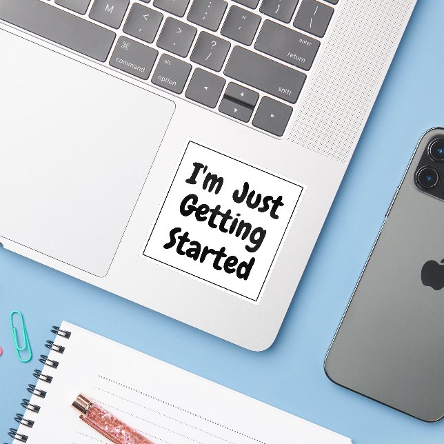 Sticker Phrase « Je Ne Fait Que Commencer » Lettre Noire (Ordinateur portable avec iPhone)
