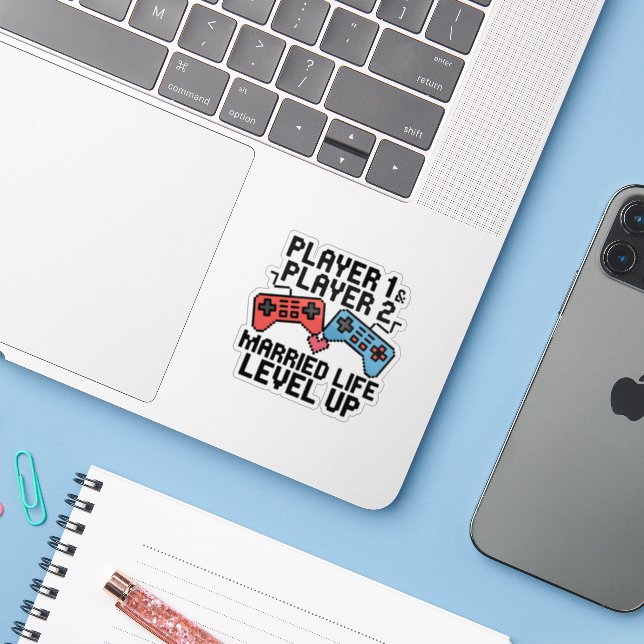 Sticker Pixel Gaming Couple Level Up Design (Ordinateur portable avec iPhone)