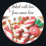 Sticker pour forfait Christmas Home Baked Cookies<br><div class="desc">Préparez vos forfaits cadeaux de vacances faits maison avec ces étiquettes de biscuits dynamiques. Ils présentent des biscuits à sucre en forme de sucres de canne et des modèles de flocon et de flocon de neige habillés de glace royale. Personnalisez-les en ajoutant votre nom.</div>