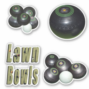 Sticker Quatre Images De Boules De Pelouse,