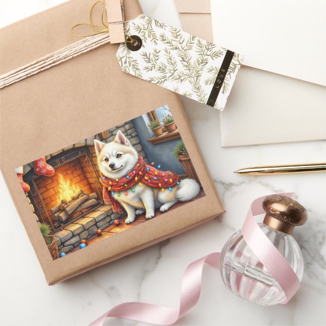 Sticker Rectangulaire American Eskimo Fireplace with Christmas Lights (Cadeaux)