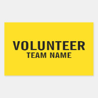 Badge volontaire jaune avec nom d'équipe personnal