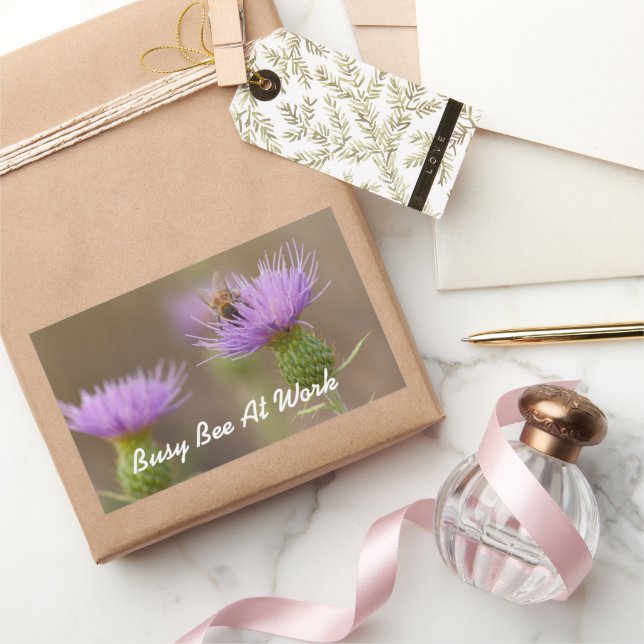 Sticker Rectangulaire Busy Bee sur Purple Thistle Photo (Cadeaux)